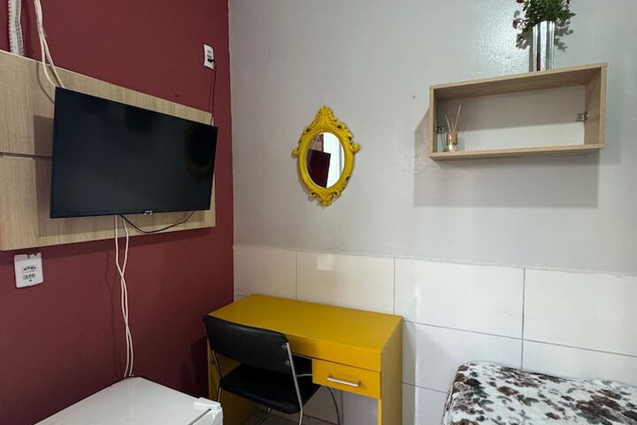 Room 7 of 32