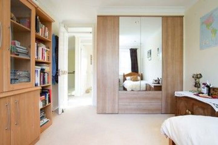 Room 16 of 36