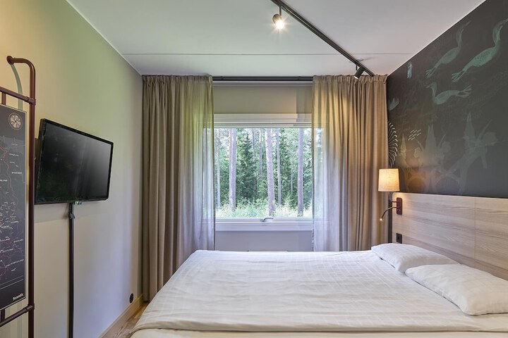 Room 19 of 38