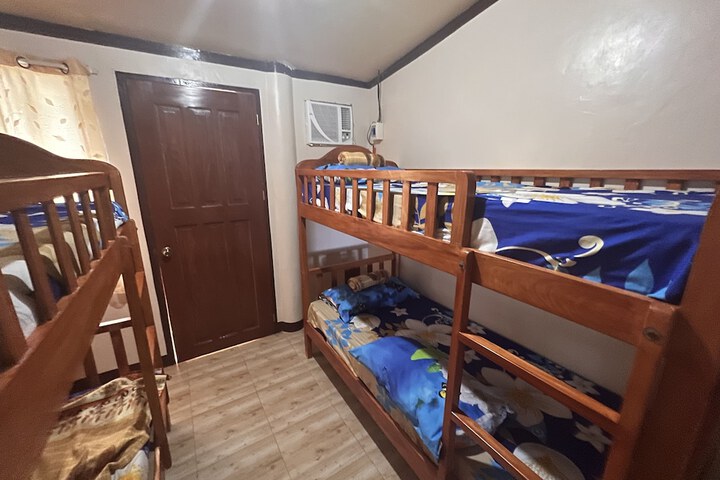 Room 25 of 160