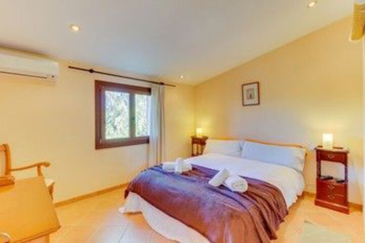 Room 8 of 23
