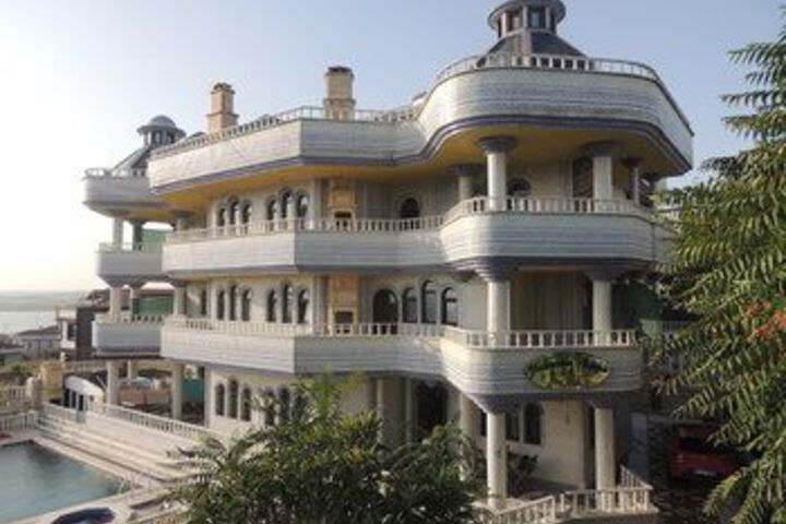 Hotel 3 of 53
