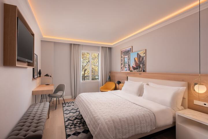 Room 27 of 188