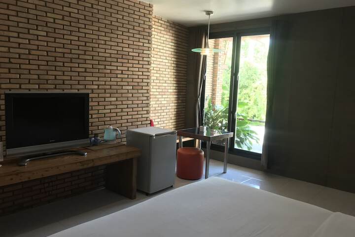 Room 12 of 53