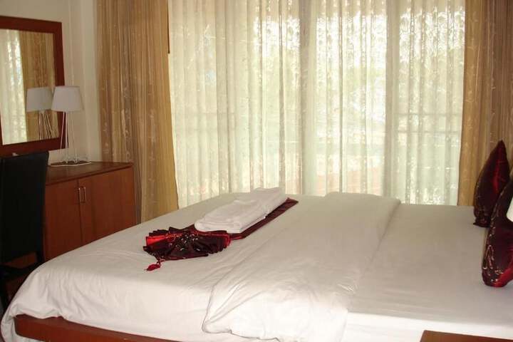 Room 11 of 43