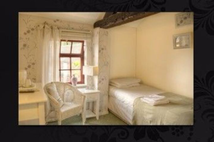 Room 16 of 27