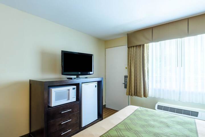 Room 28 of 38
