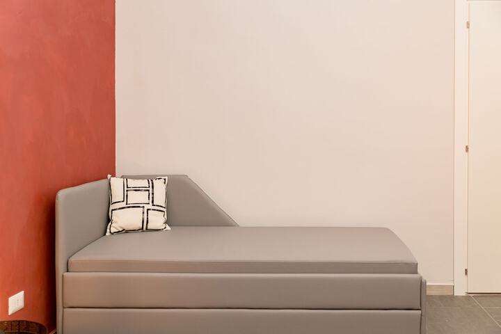 Room 11 of 60