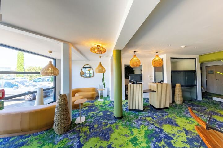 Hotel Interior 4 of 105