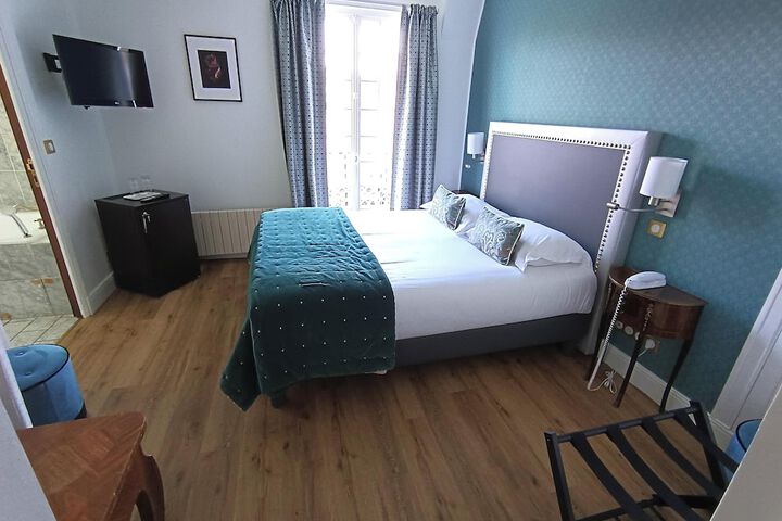 Room 7 of 35