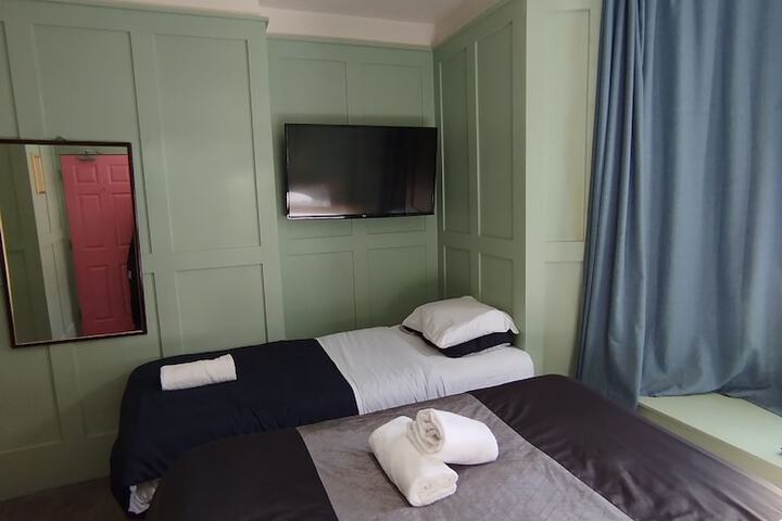 Room 17 of 52