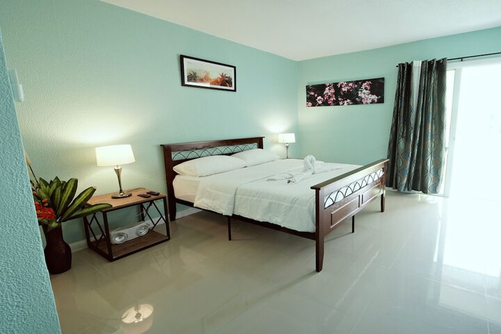 Room 18 of 43