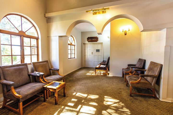 Entrance & Lobby