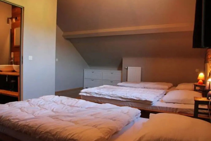 Room 6 of 22