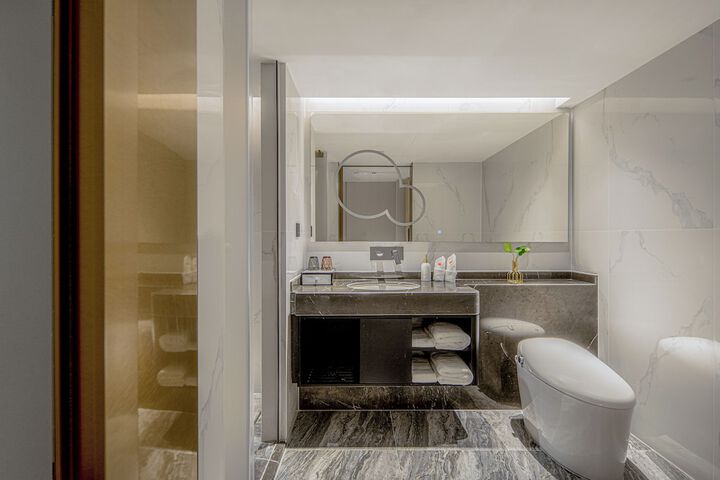 Room 4 of 20