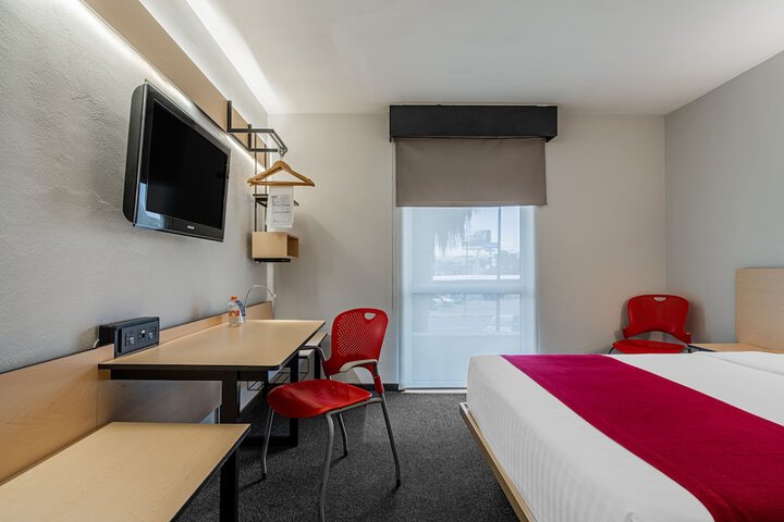 Room 30 of 97