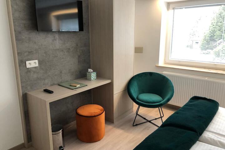 Room 7 of 50