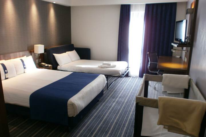 Room 5 of 44