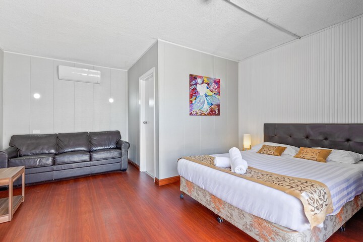 Room 12 of 43