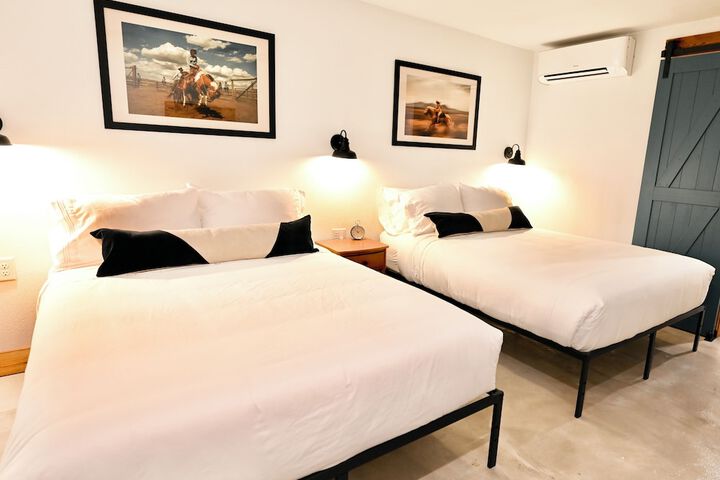 Room 26 of 64