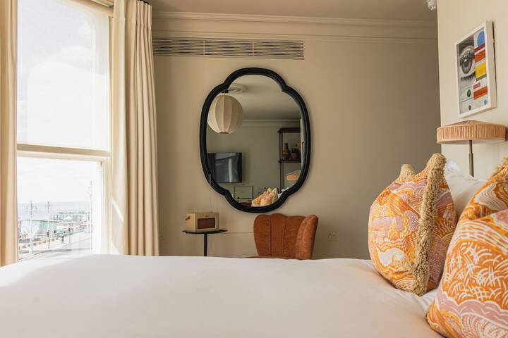 Room 40 of 137