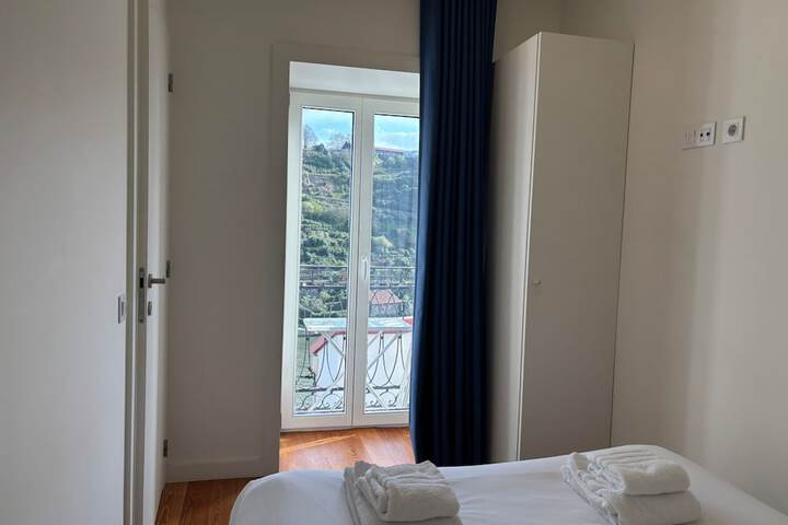 Room 93 of 287