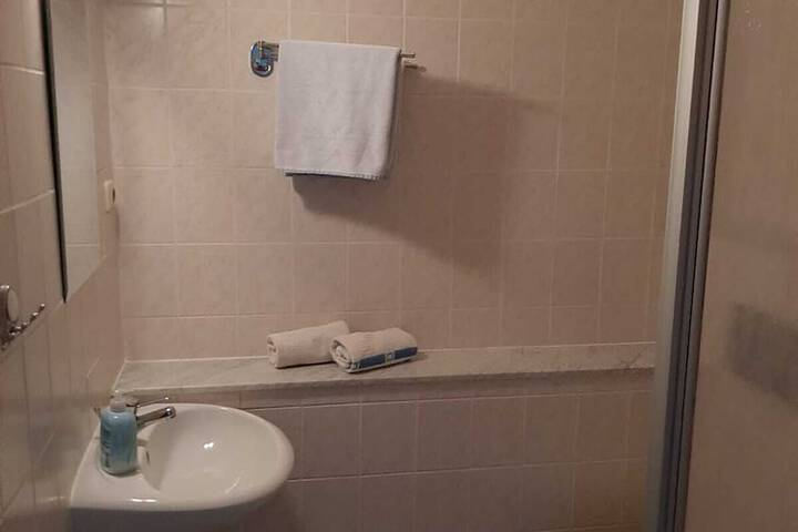 Room 6 of 6