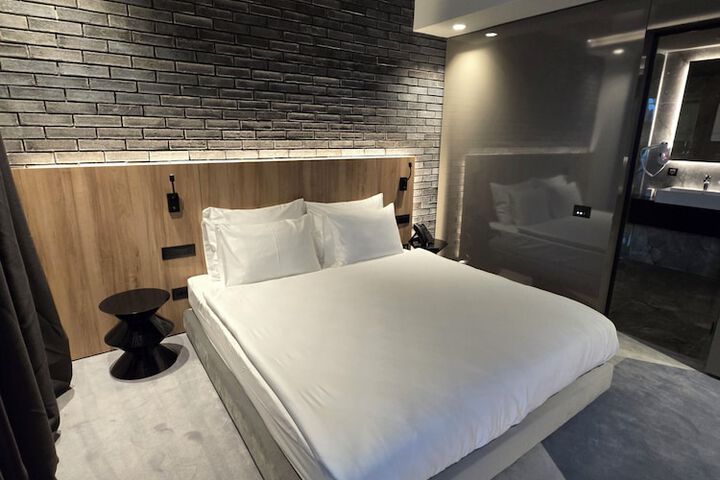 Room 20 of 46