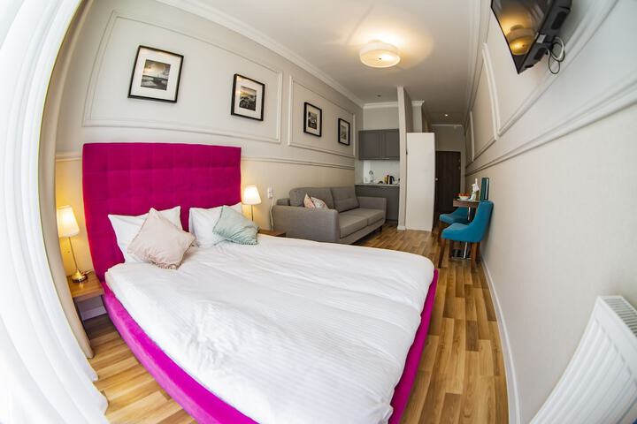 Room 21 of 57