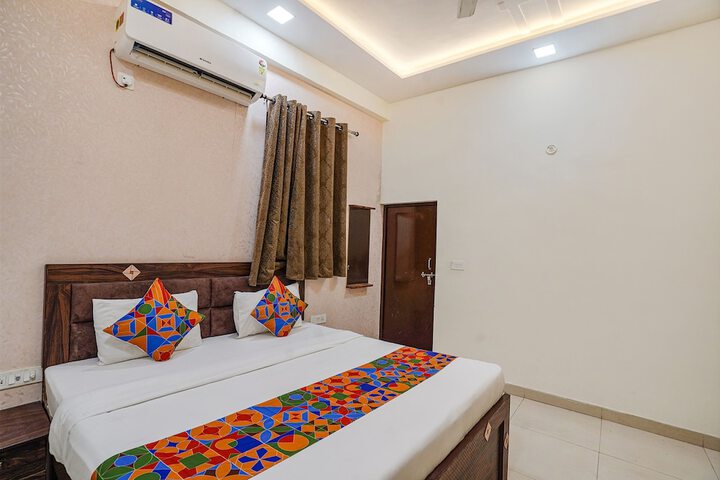 Fabhotel Jimmy Palace
