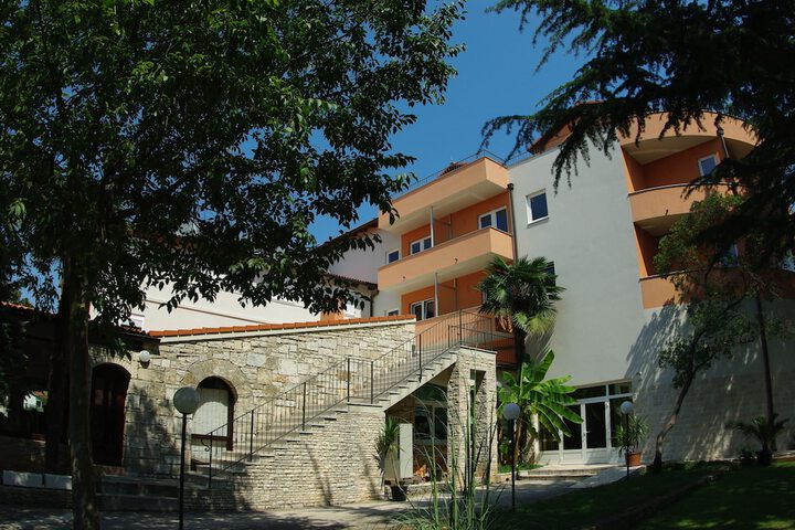 Hotel 35 of 36