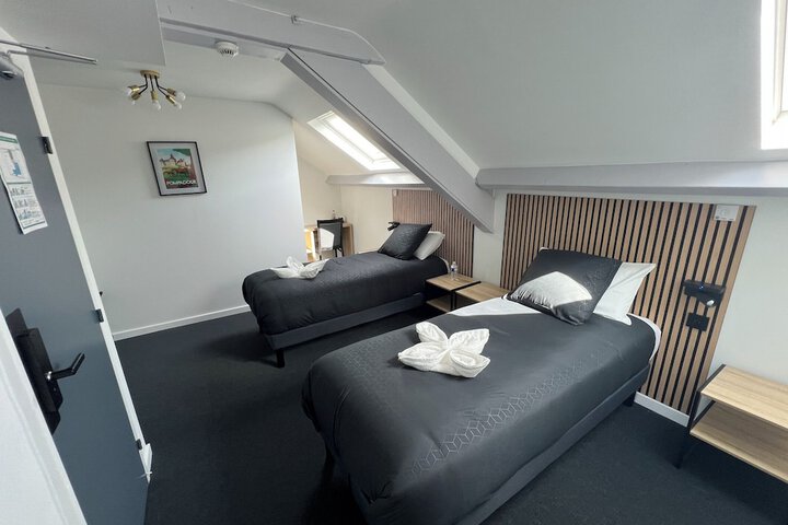 Room 4 of 26