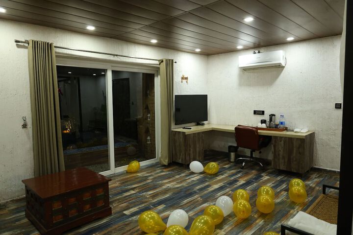 Room 25 of 35