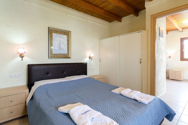 Room 3 of 54
