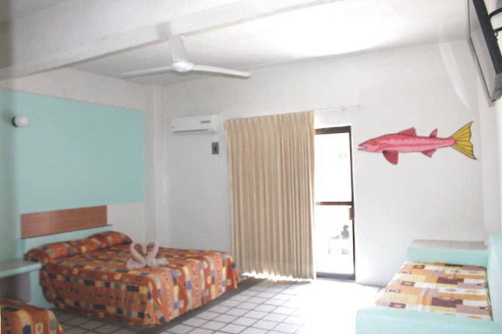 Room 8 of 40