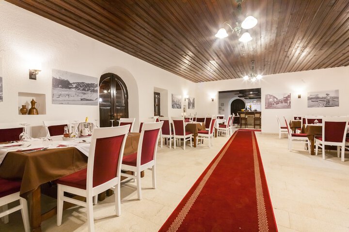 Dining 89 of 129