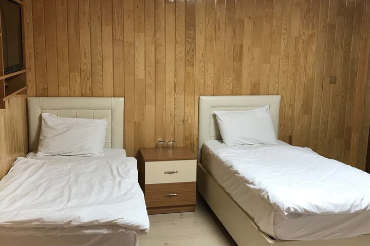 Room 14 of 66