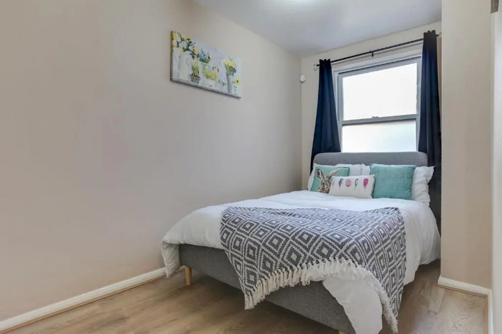 Room 2 of 14