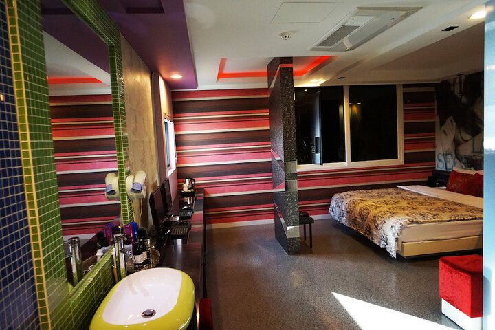 Room 7 of 54
