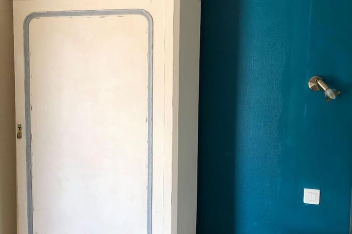 Room 27 of 36