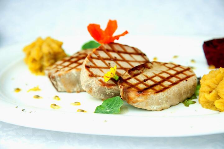 Dining 4 of 58