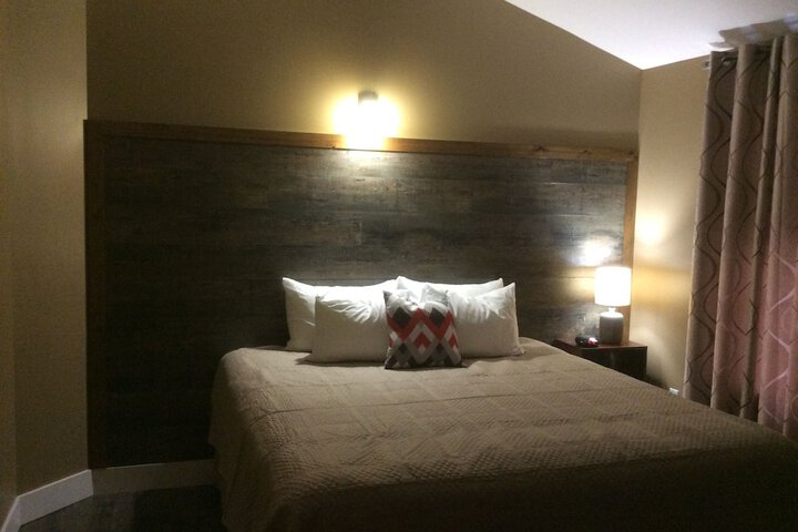 Room 5 of 49