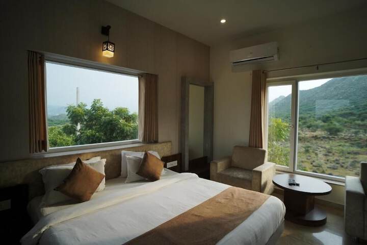 Room 14 of 38