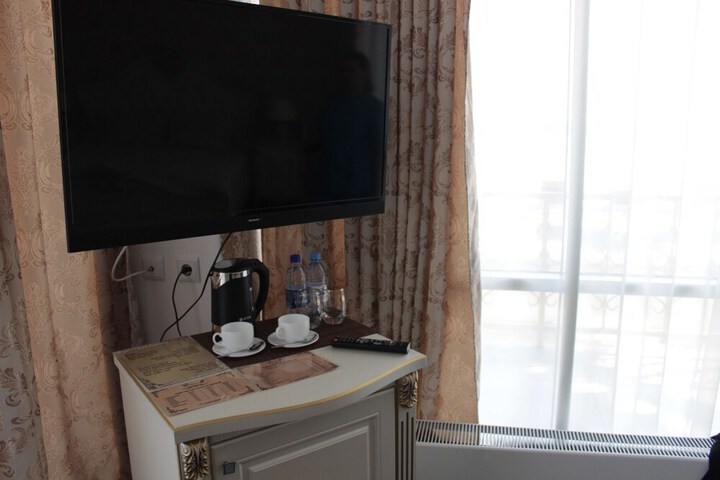 Room 4 of 21