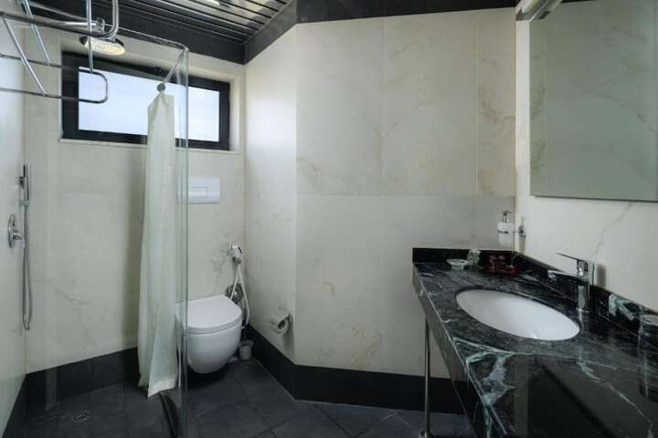 Room 70 of 71