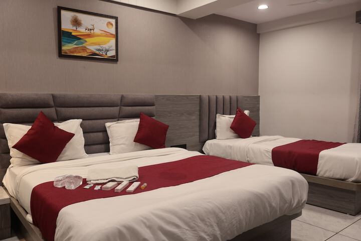 Room 25 of 35