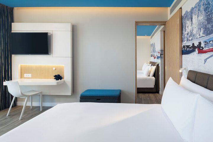 Room 20 of 175