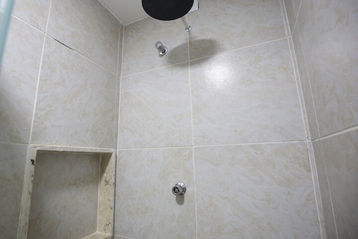 Room 68 of 89