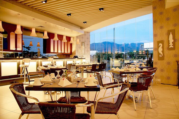 Dining Photos