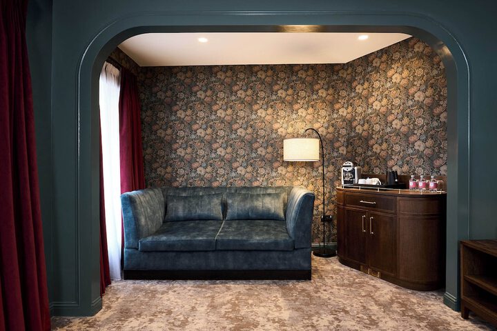 Room 16 of 31